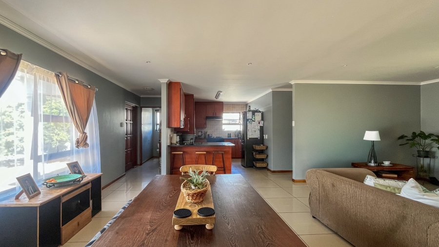 To Let 3 Bedroom Property for Rent in Country Club Western Cape